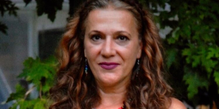 АЛЕКСАНДРА ЧВОРОВИЋ: НОВИ СВЕТ ЧИТАЊЕМ