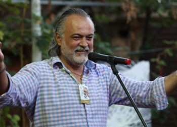 МИОДРАГ ЈАКШИЋ: ЧАРОЛИЈА ЗВУКА БУБЊЕВА